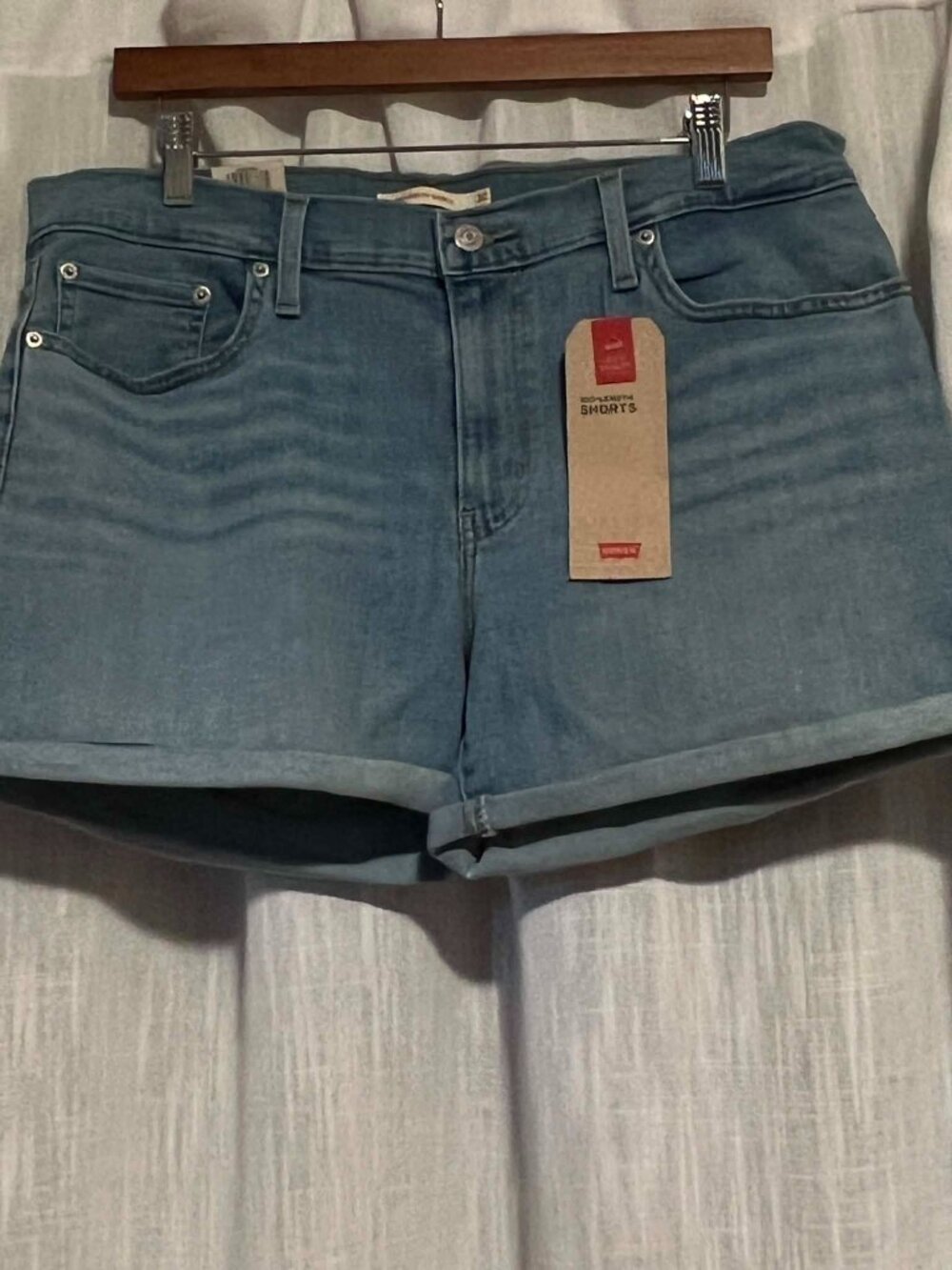 Levi's "Sculpt" Mid Length Denim Shorts Light Wash Size 32